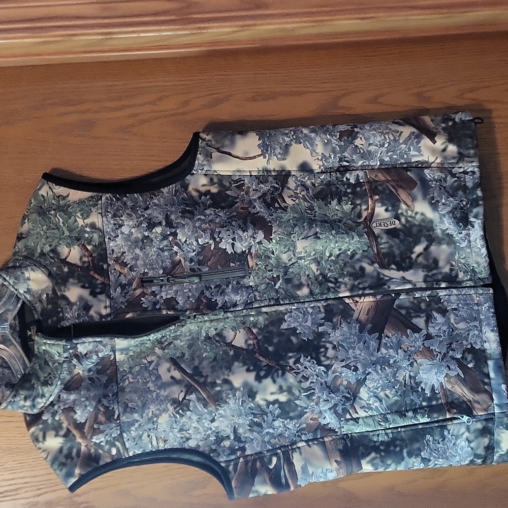 Mens Kings Camo Large Vest